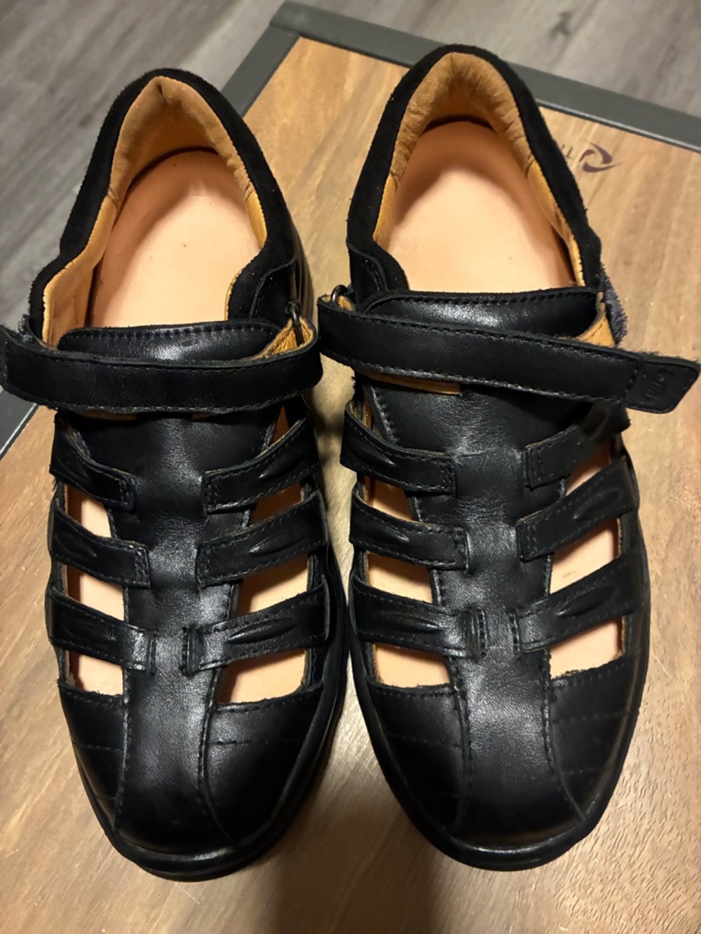 Dr comfort Black Leather Strappy Fisherman Sandals